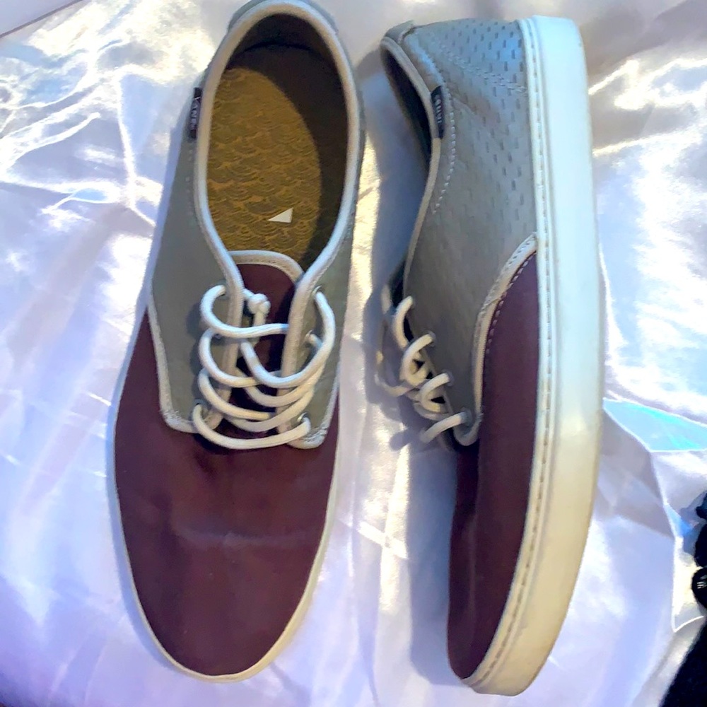 Men’s 11 shoes Vans sneakers brown fabric/leather